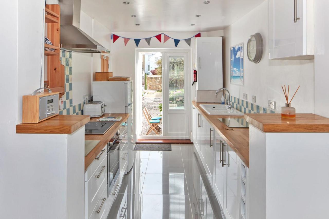 דיל Spacious Coastal Cottage Close To Beach - Bailey Cottage מראה חיצוני תמונה